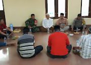 Guyup TNI – Polri, Bhabinkamtibmas Polsek Ciwandan Polres Cilegon Jaga Harkamtibmas Lingkungan