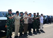 Komandan Lanal Bandung Hadiri Penyerahan 700 Mobil MV3 Maung Pindad