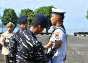 Danlanal Sibolga Terima Laporan Kenaikan Pangkat 6 Prajurit Lanal Sibolga