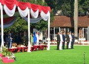 Komandan Beserta Prajurit Lanal Bandung Ikuti Upacara Peringatan HUT Ke-80 Tentara Nasional Indonesia Tahun 2025